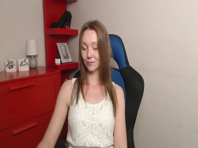 Live sex webcam photo for Little_ZOE #253753570