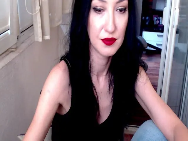 Live sex webcam photo for MistressNadia #256816924