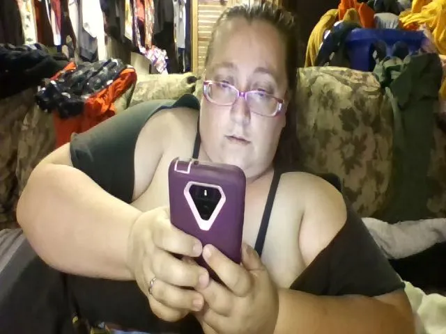 Live sex webcam photo for BBWAngel85 #252389830