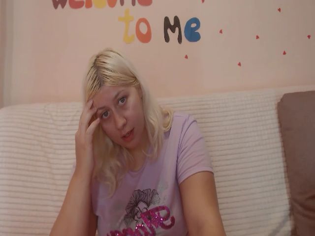 Live sex webcam photo for Kylie_Pag #261160519