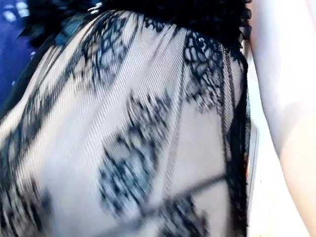 Live sex webcam photo for ladybigsmile #241135607