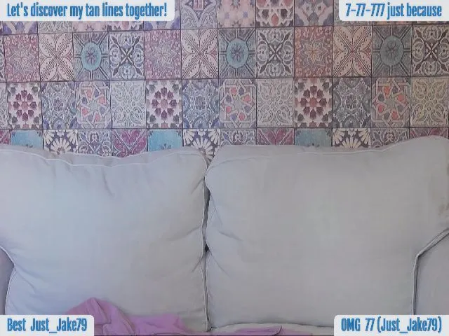 Live sex webcam photo for SkyV_ #259297133