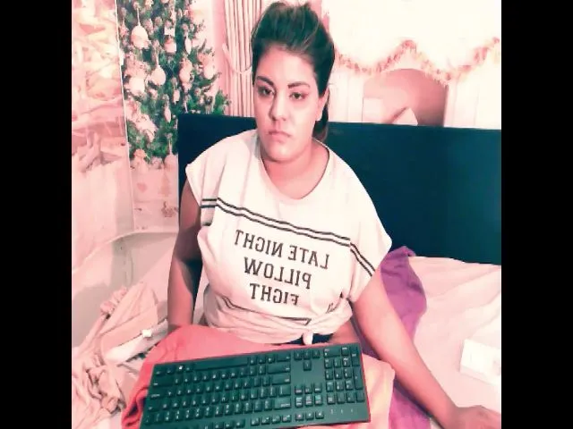 Live sex webcam photo for Sexyindianzn #265476753