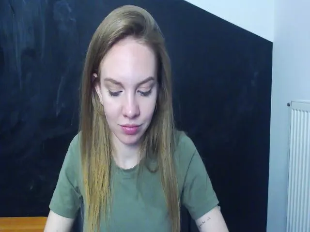 Live sex webcam photo for HappySecret_ #253150771