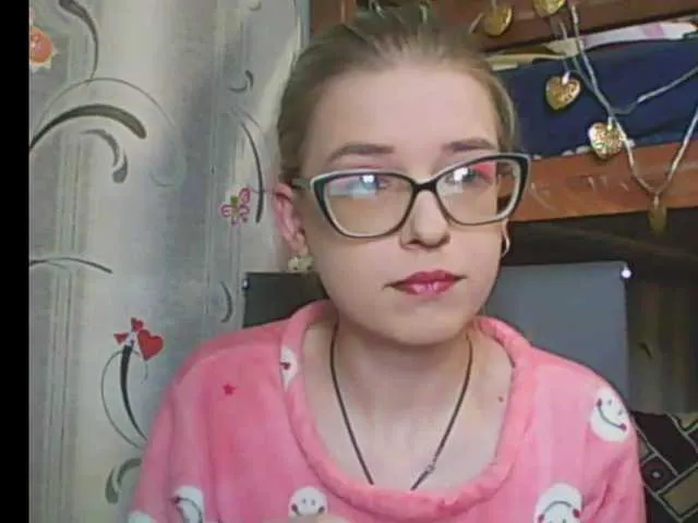 Live sex webcam photo for malvinella #241316988