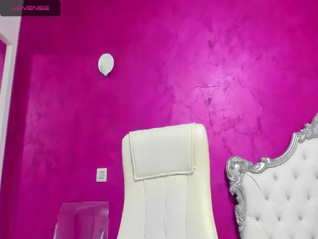 Live sex webcam photo for AimeeTeen #253645857