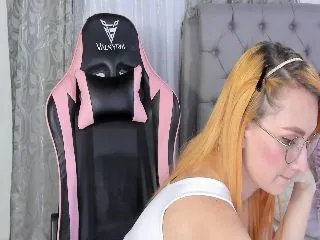 Live sex webcam photo for Candace18x #252074522