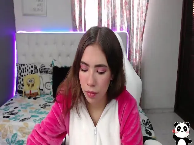 Live sex webcam photo for Madison555 #261322844