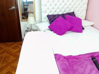 Live sex webcam photo for MerryColin #240637967