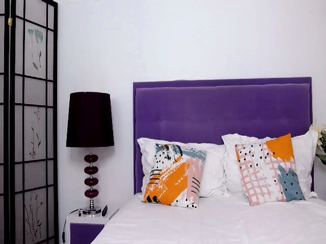 Live sex webcam photo for InnaHottyX #256260586