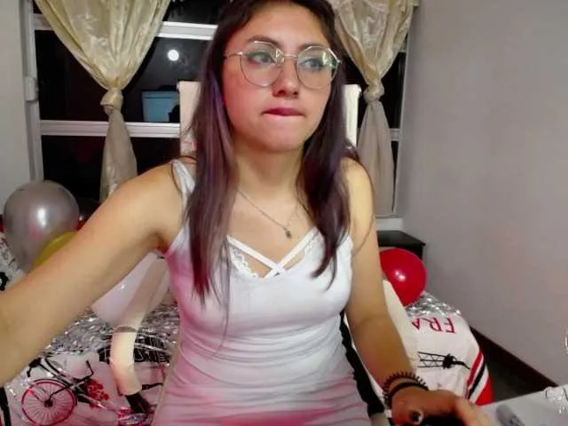 Live sex webcam photo for Diamond-Valer #241095553
