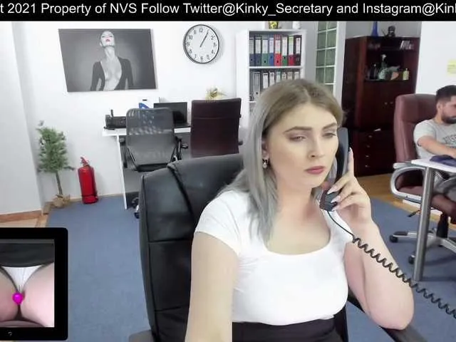 Live sex webcam photo for KinkyOffice #247700096