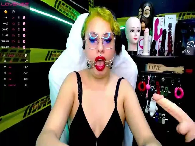Live sex webcam photo for Rubi_slave #261181007