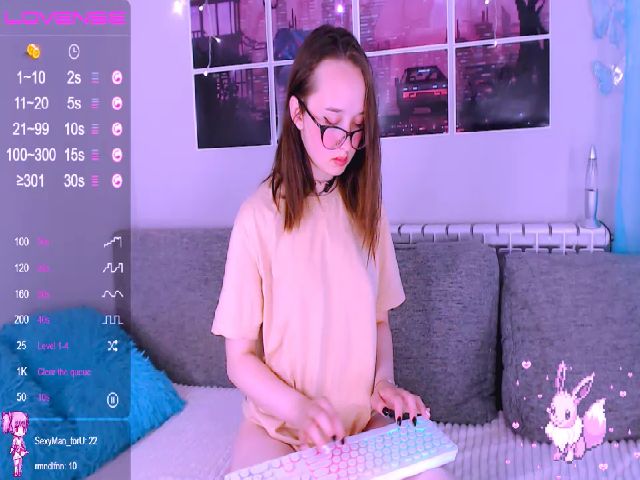 Live sex webcam photo for WhitneyNeal #264891229