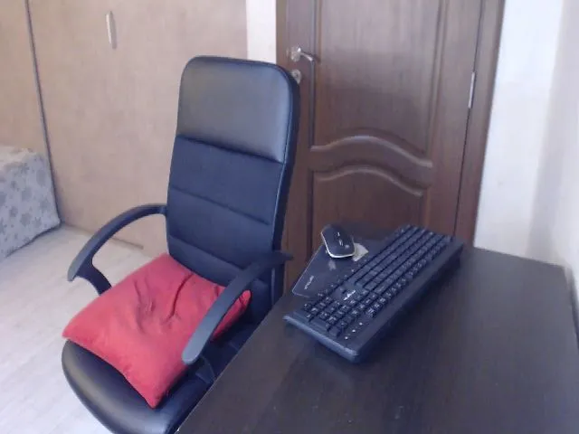 Live sex webcam photo for MisJulia #260040688