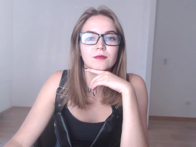Live sex webcam photo for ALESSA_MOON #261467633
