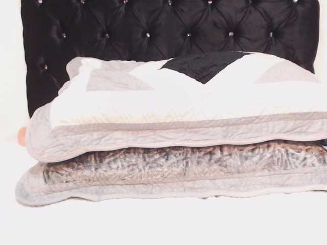 Live sex webcam photo for NicolBlack #241391648