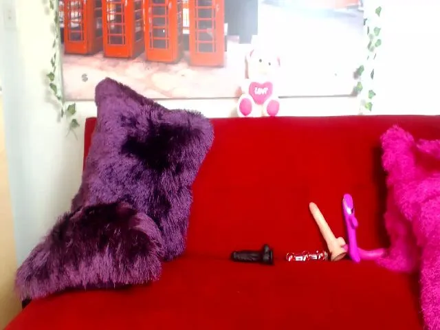 Live sex webcam photo for Emiliarain #252952052