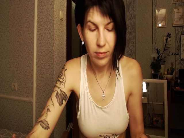 Live sex webcam photo for FragileFox #259428020