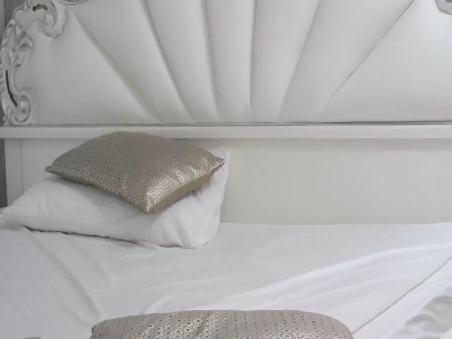 Live sex webcam photo for SoffyyHot #263293044