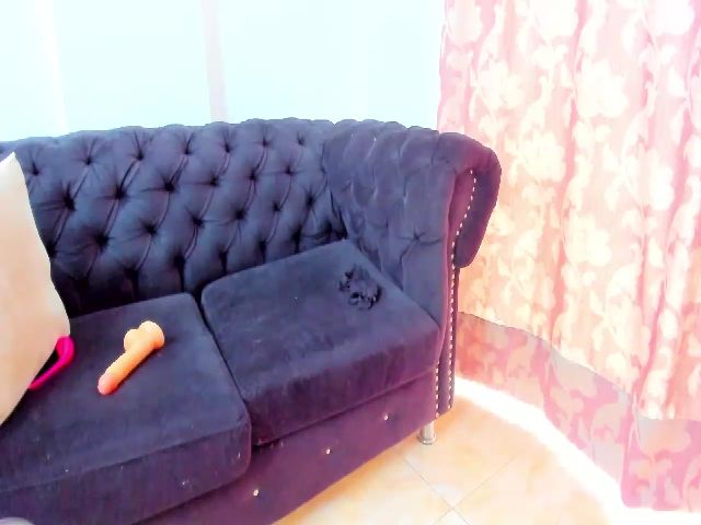 Live sex webcam photo for Diamantaa #258308225