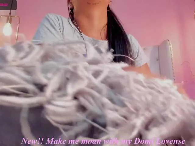 Live sex webcam photo for AnnyBee #255782197