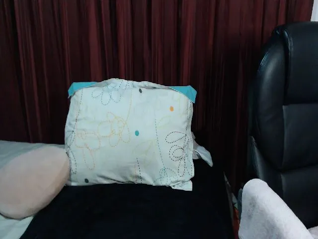 Live sex webcam photo for Lizzie_curvy #262848078