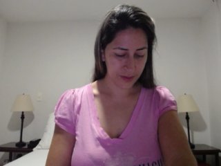 Live sex webcam photo for Kiara--69 #240690099