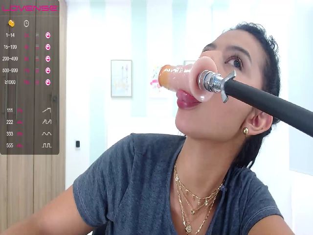 Live sex webcam photo for Lily_Evanx #260683248