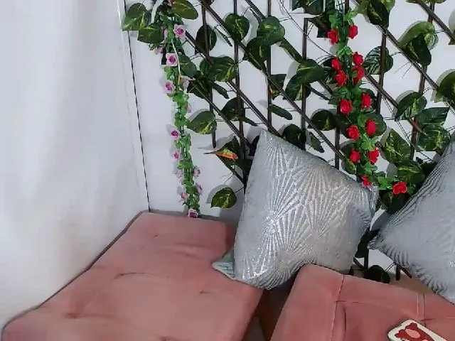 Live sex webcam photo for Hanna_becker #258282305