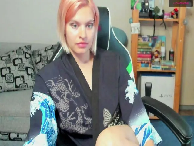 Live sex webcam photo for Sky_Drag0n #254453422