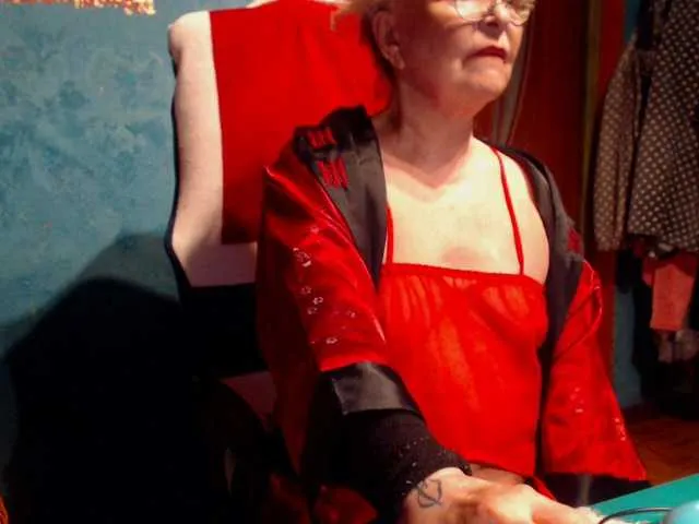 Live sex webcam photo for milo4ka77 #241042406