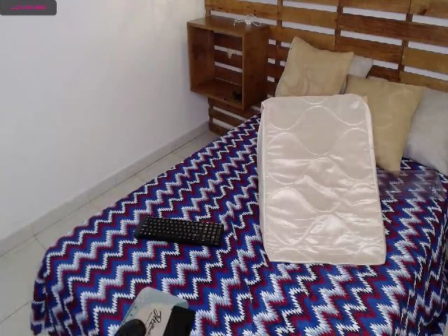 Live sex webcam photo for Katsumi_zenn #252675551