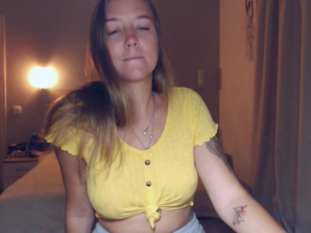 Live sex webcam photo for SylviaOneill #258275408