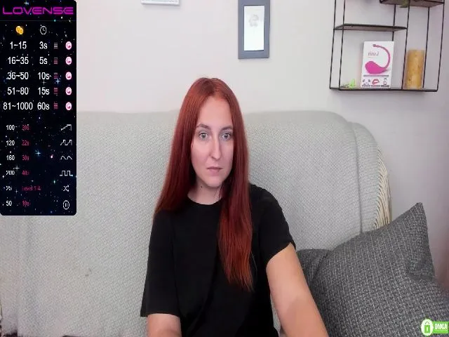 Live sex webcam photo for FoxyDarkX #262736235