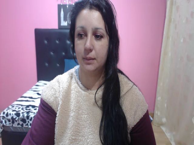 Live sex webcam photo for Orianafox #254017685