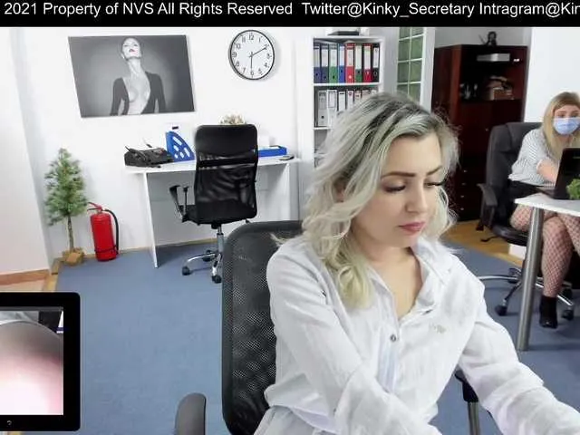 Live sex webcam photo for KinkyOffice #241265466