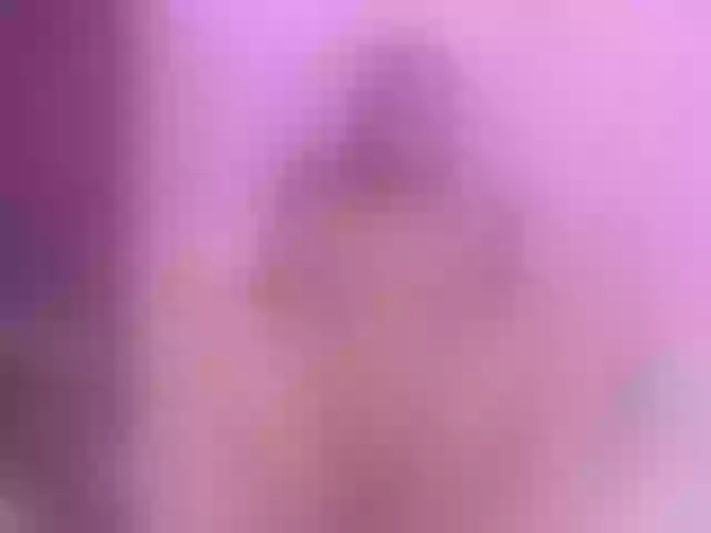 Live sex webcam photo for Sharlotte_e #254343231