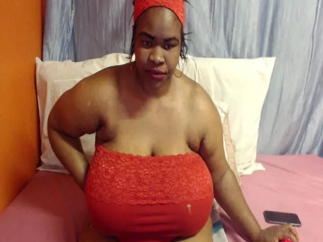 Live sex webcam photo for Sweetnozie #252571654