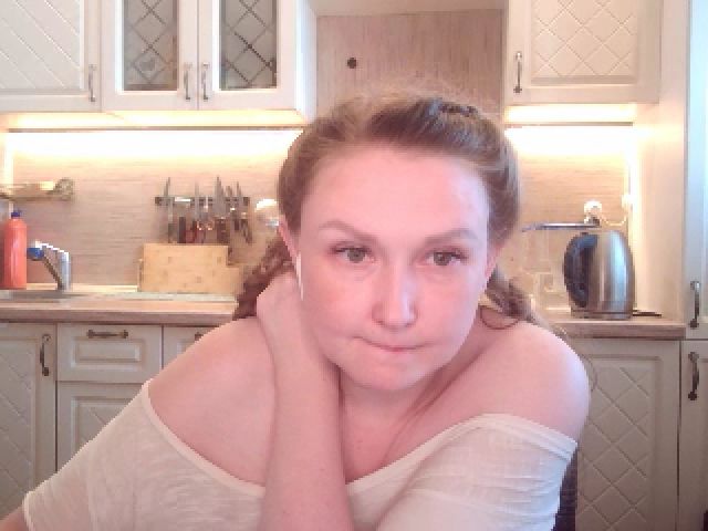 Live sex webcam photo for JaneGrey111 #252758064