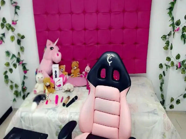 Live sex webcam photo for Pink_queenn #259192978