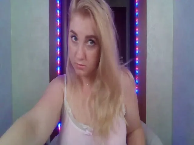 Live sex webcam photo for Ollydoll1 #261155916