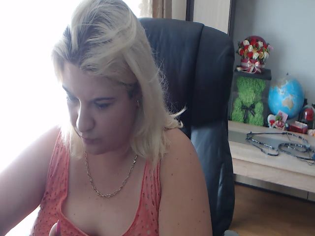 Live sex webcam photo for Candychupa #258583987