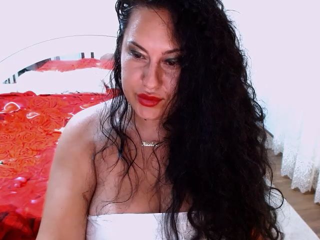 Live sex webcam photo for GodessKhalida #264222790