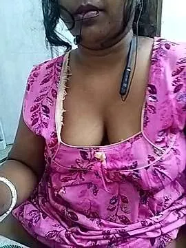 Live sex webcam photo for desi_chut25 #244784500