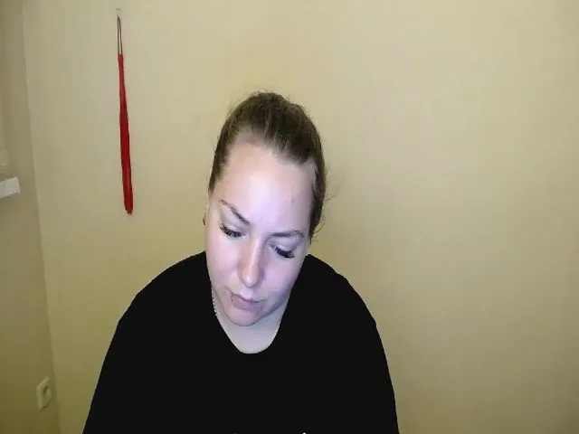 Live sex webcam photo for StellaJ_ #252735716