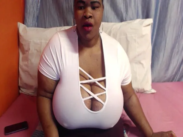 Live sex webcam photo for Sweetnozie #253725150