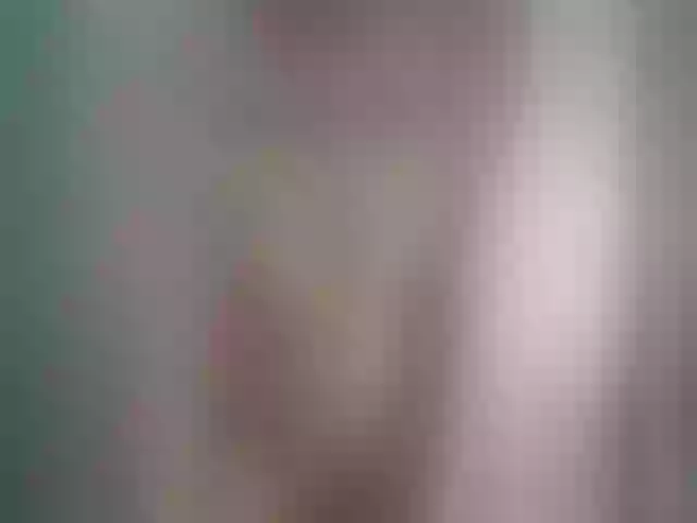 Live sex webcam photo for Kezzlovesyou #253479116