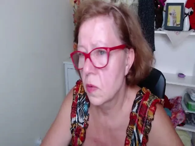 Live sex webcam photo for Adele_69 #264964563