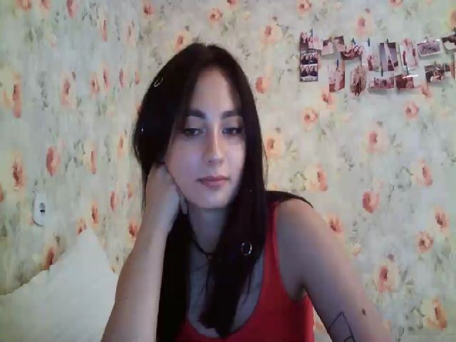 Live sex webcam photo for lolly_hollyy #259912176